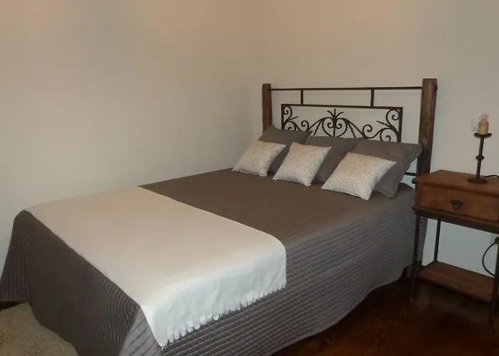 Quinta Do Correia * קאבקסיירס דה באסטו